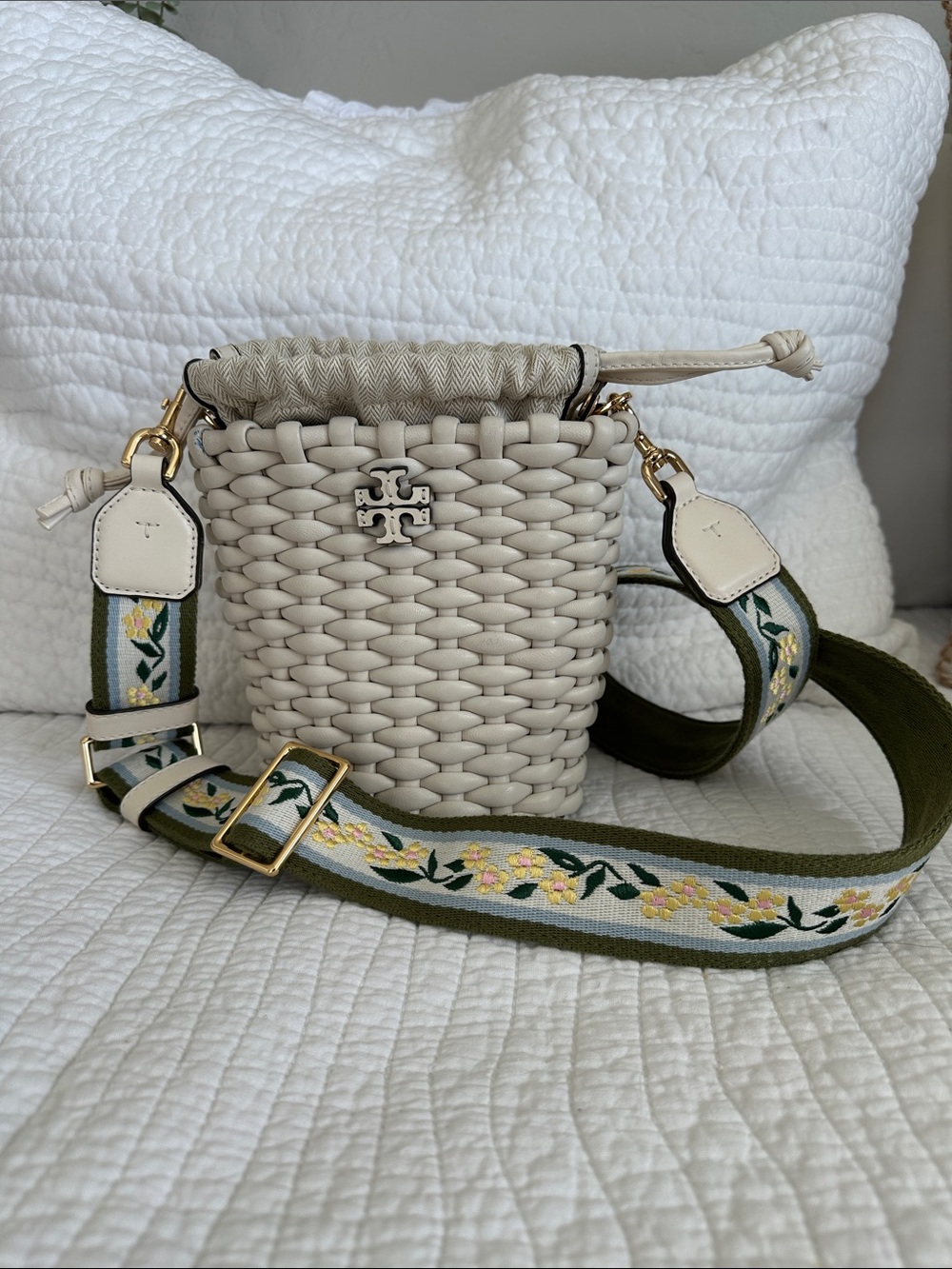 Tory Burch Cream Woven Bucket Crossbody Bag with Embroidered Strap
